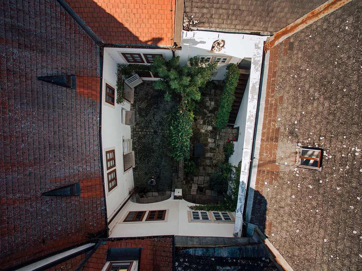 Der Innenhof des Haydn-Hauses Eisenstadt aus der Vogelperspektive, Foto: © Heiling / Lorenz